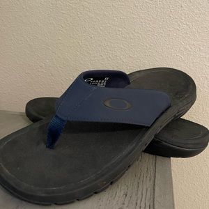 Oakley sandals